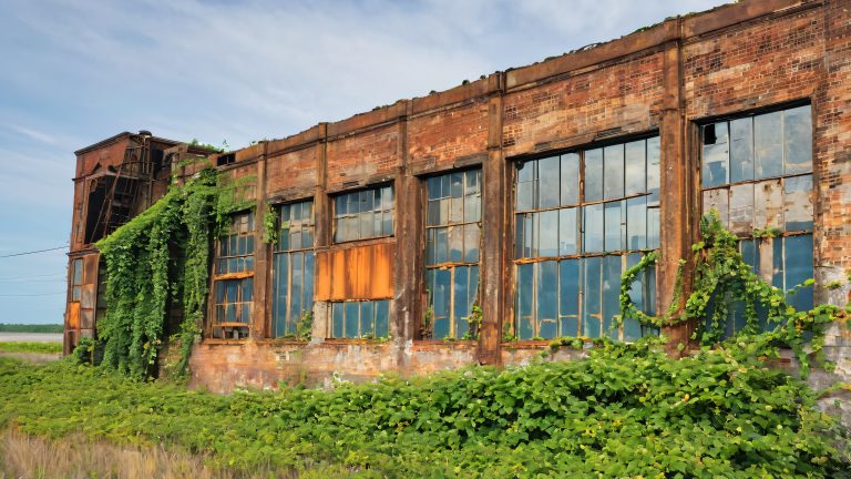 abandoned case plant machinery 4k wallpaper scaled